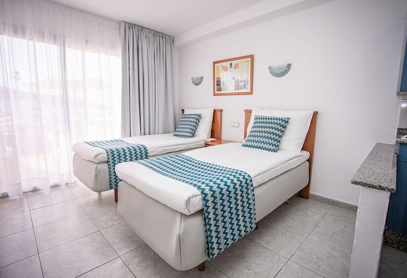 استودیو استاندارد با چشمانداز دریا, Servatur Montebello