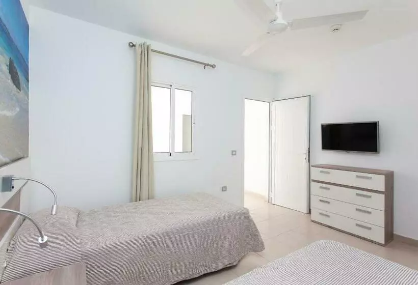آپارتمان 3 خوابه با چشمانداز دریا, Tao Caleta Playa