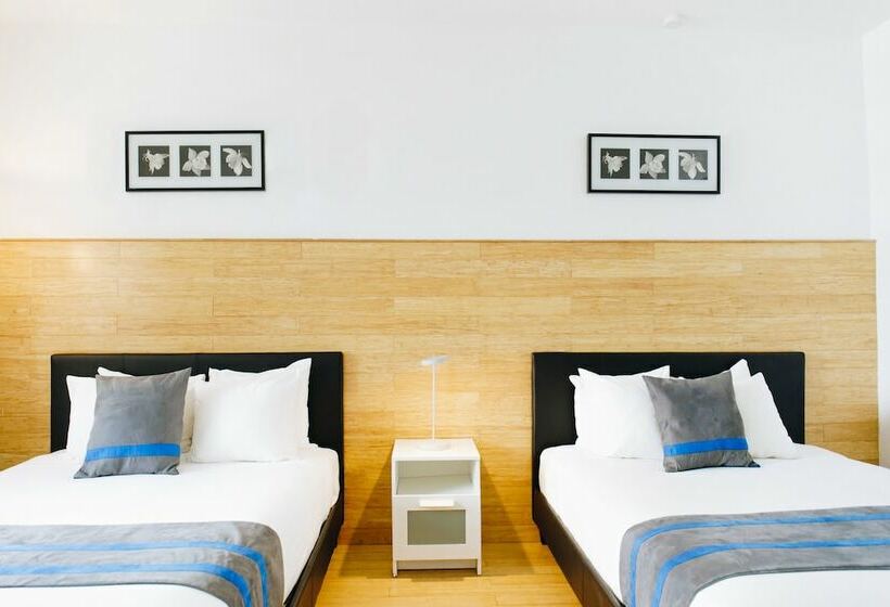 جناح, Aqua Hotel & Suites