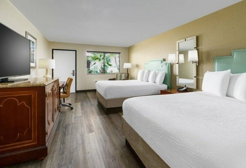 اتاق لوکس, Coco Key Hotel & Water Park Resort