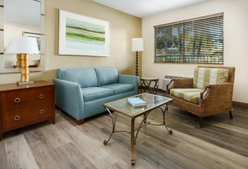 Номер Стандарт Двуспальная Кровать, Coco Key Hotel & Water Park Resort