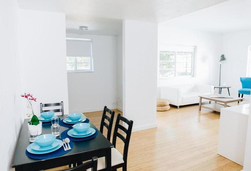 جناح سرير كينج, Aqua Hotel & Suites