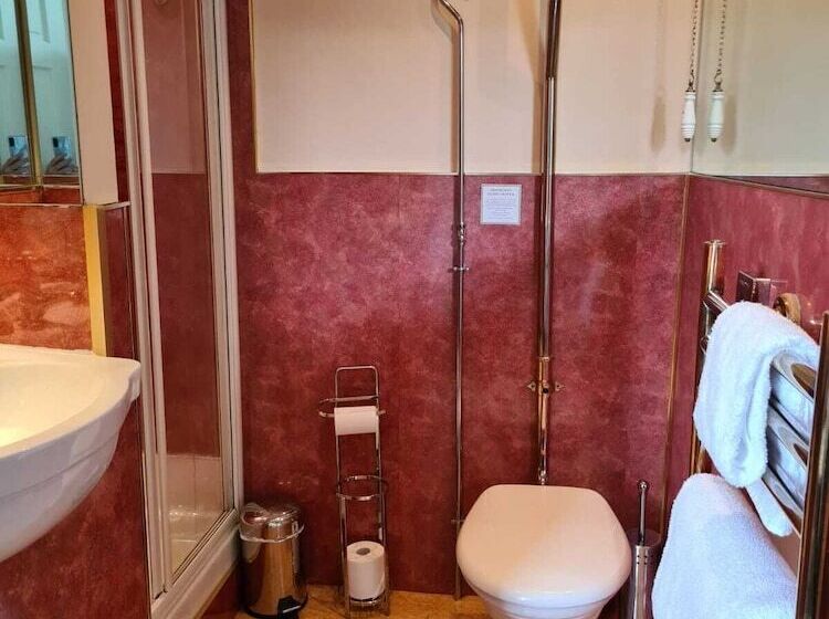 חדר סטנדרט, Ceilidh Donia