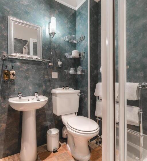 חדר סטנדרט, Ceilidh Donia