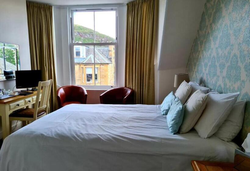 חדר סטנדרט, Ceilidh Donia