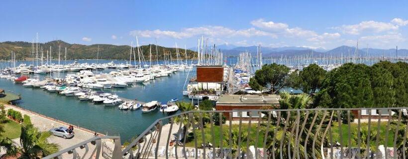 חדר דלוקס לשלושה עם נו לים, Doruk