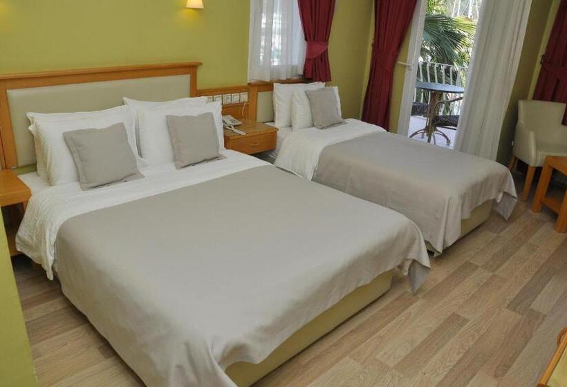 חדר דלוקס לשלושה עם נו לים, Doruk