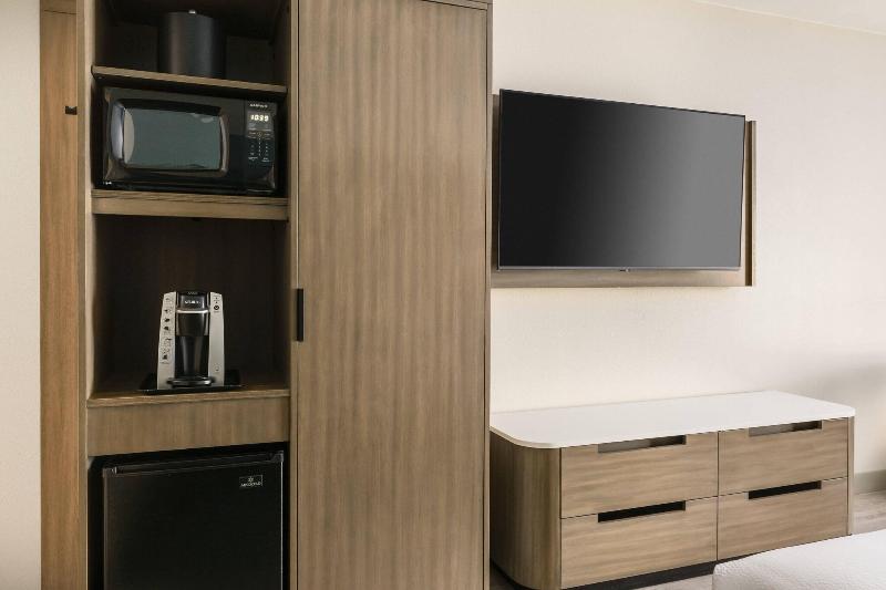 キングサイズベッドのスタンダードルーム, Fairfield By Marriott Inn & Suites Marathon Florida Keys