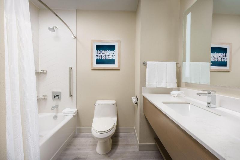 身障者適用スタンダードルーム, Fairfield By Marriott Inn & Suites Marathon Florida Keys