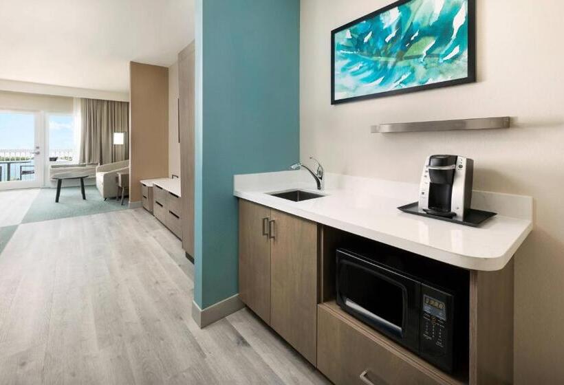 מיטת קינג בסוויטה, Fairfield By Marriott Inn & Suites Marathon Florida Keys