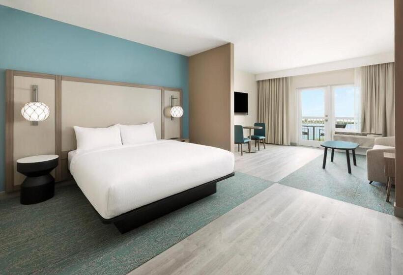 キングサイズベッドのスイートルーム, Fairfield By Marriott Inn & Suites Marathon Florida Keys