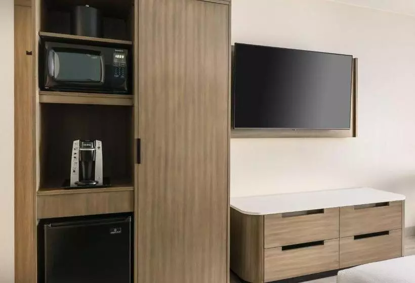 身障者適用キングサイズベッドルーム, Fairfield By Marriott Inn & Suites Marathon Florida Keys
