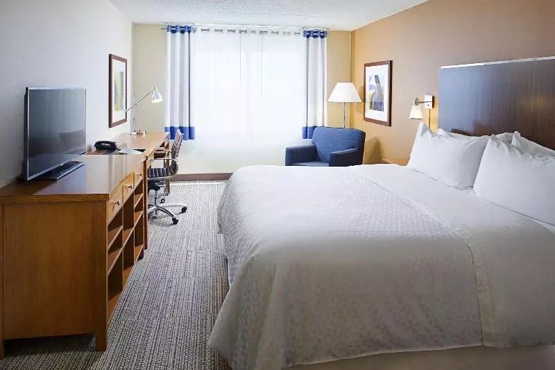 اتاق استاندارد با تخت بزرگ, Four Points By Sheraton Philadelphia Airport
