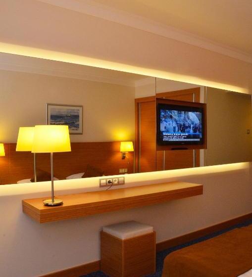 غرفة قياسية ذات إطلالة, Grand Efe