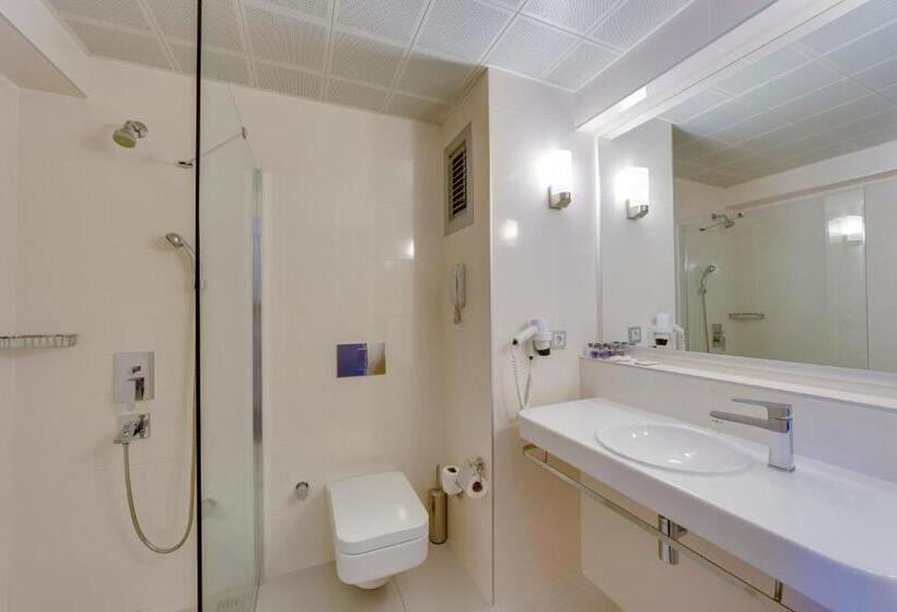 شقة من غرفة نوم واحدة متصلة, Grand Efe