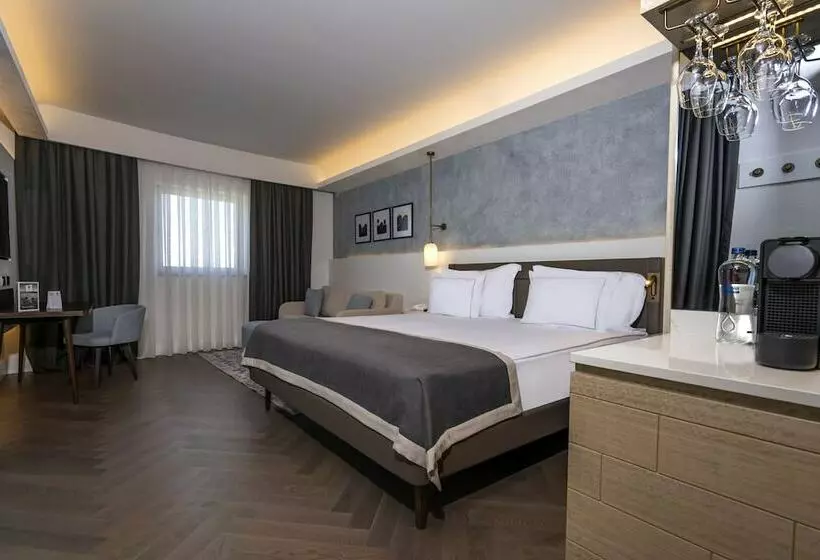 Deluxe Room Side Sea View, Lara Barut Collection  Ultra All Inclusive