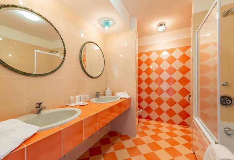 海景套房, Luna Lughente