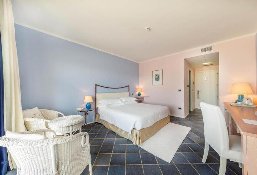 高级大房间, Luna Lughente