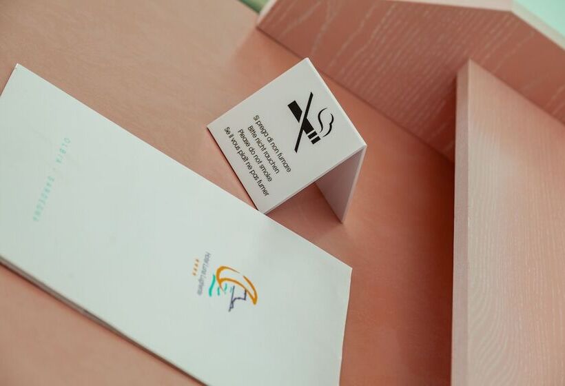 高级大房间, Luna Lughente