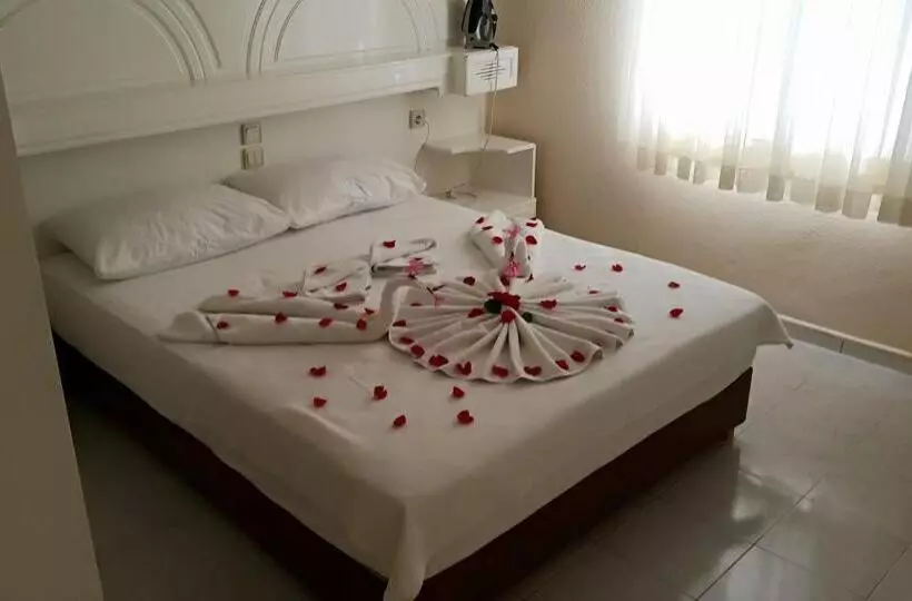 اتاق استاندارد چهار تخته, Meryemana