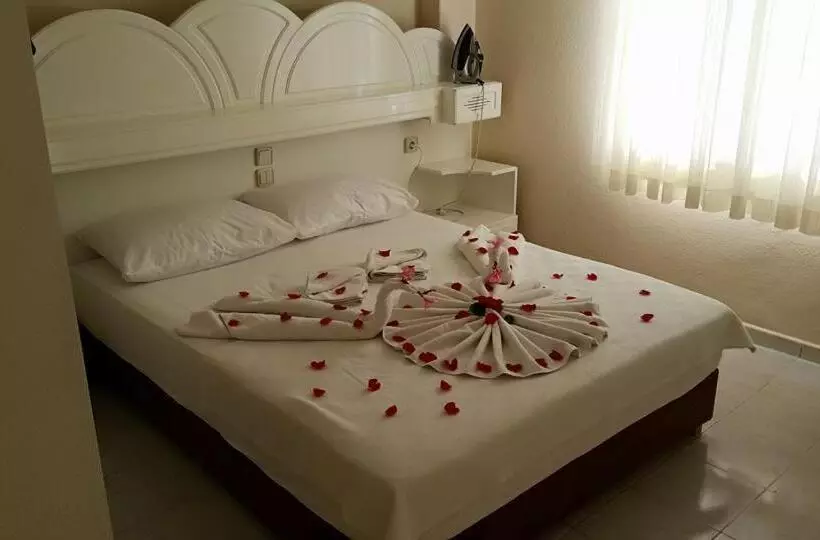 اتاق استاندارد چهار تخته, Meryemana