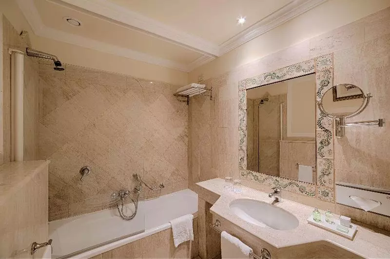اتاق استاندارد با تراس, NH Caltagirone Villa San Mauro
