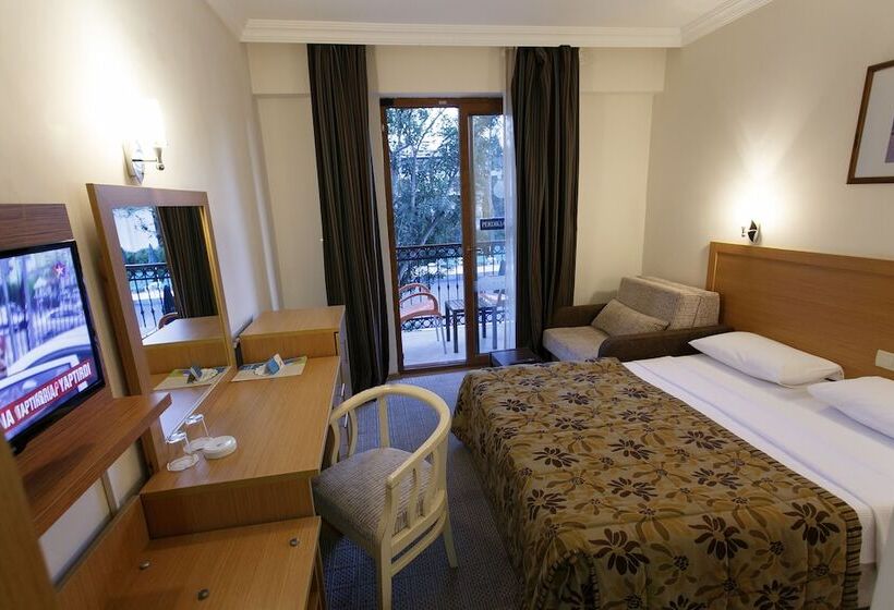 Номер Стандарт, Perdikia Beach