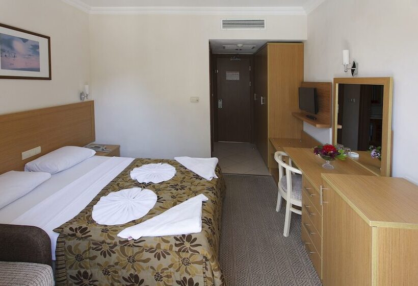 Номер Стандарт, Perdikia Beach