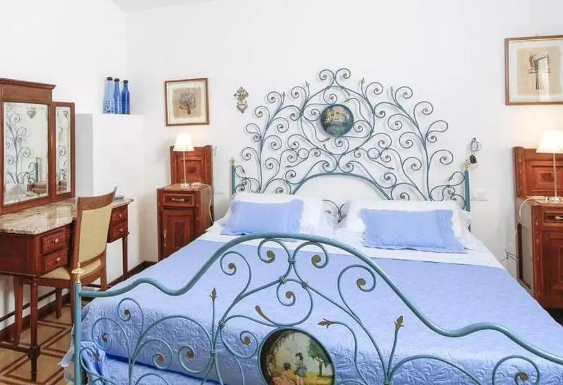 Superior Room, Su Barchile