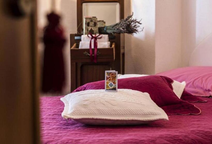 高级大房间, Su Barchile