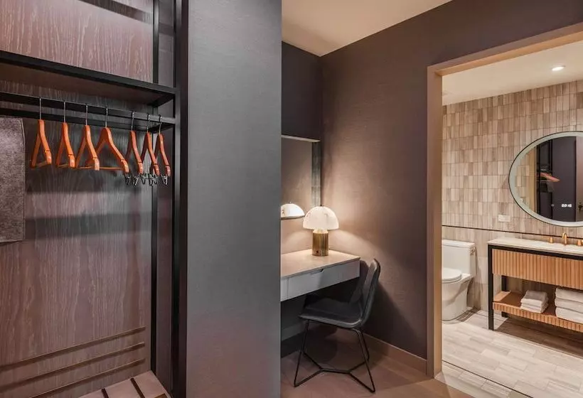 Sviitti, Tempo by Hilton New York Times Square