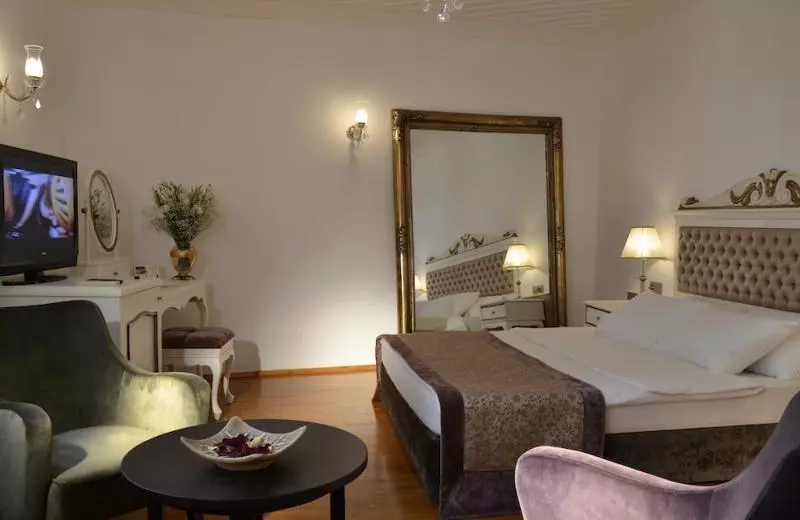 اتاق سوپریور, Tuvana