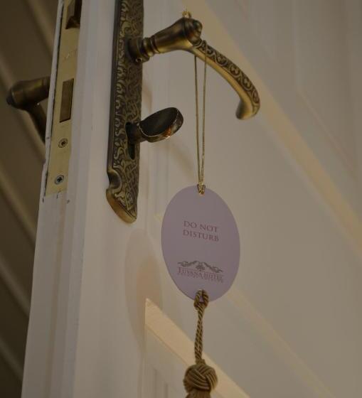 اتاق سوپریور سه تخته, Tuvana