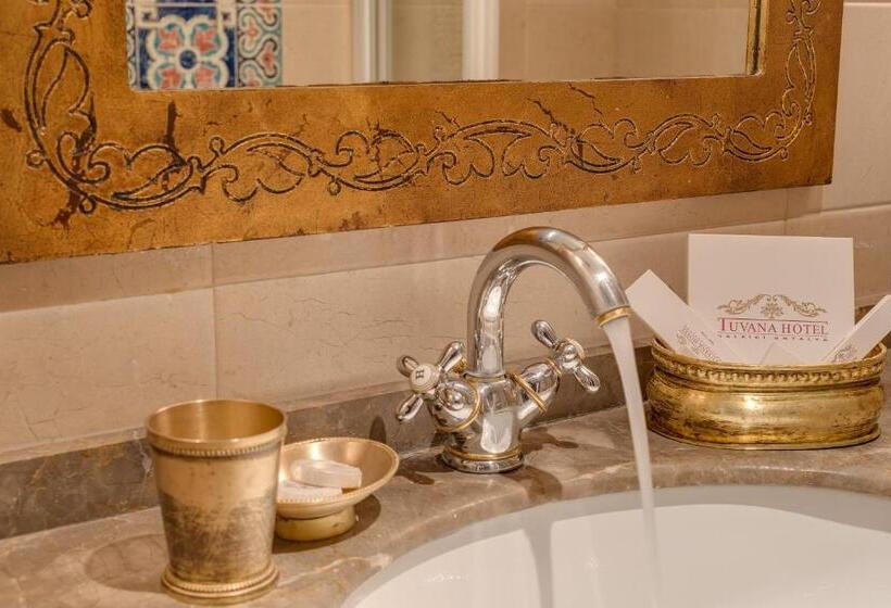 اتاق پرستیژ, Tuvana