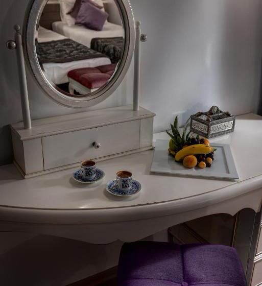 Economy Triple Room, Tuvana