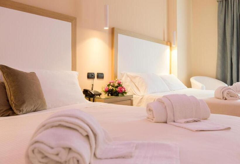 اتاق سوپریور چهار تخته, Villa Esperia