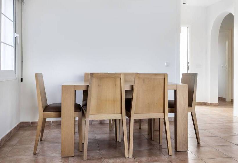 شقة غرفتين, Jardines del Sol