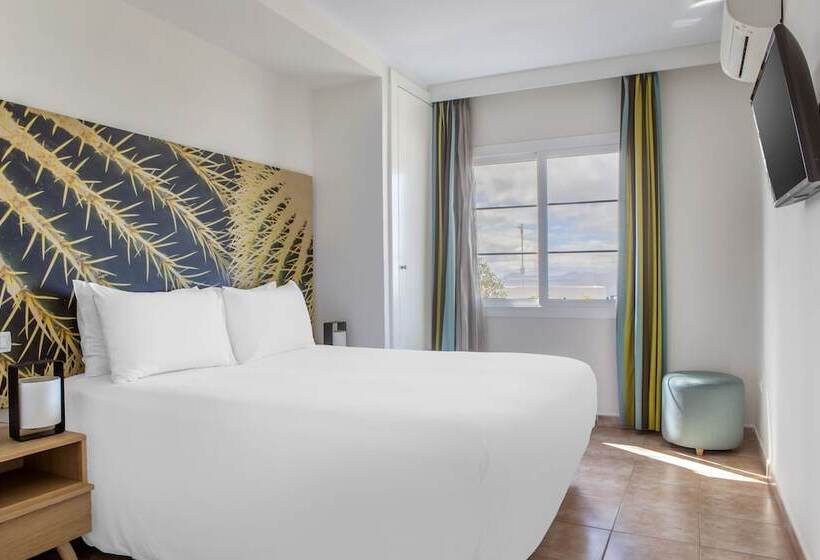 شقة غرفة واحدة, Jardines del Sol