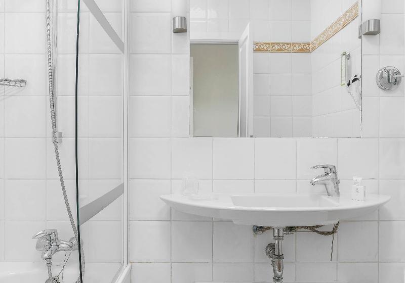 شقة غرفة واحدة, Jardines del Sol