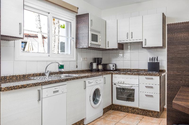 شقة غرفة واحدة, Jardines del Sol