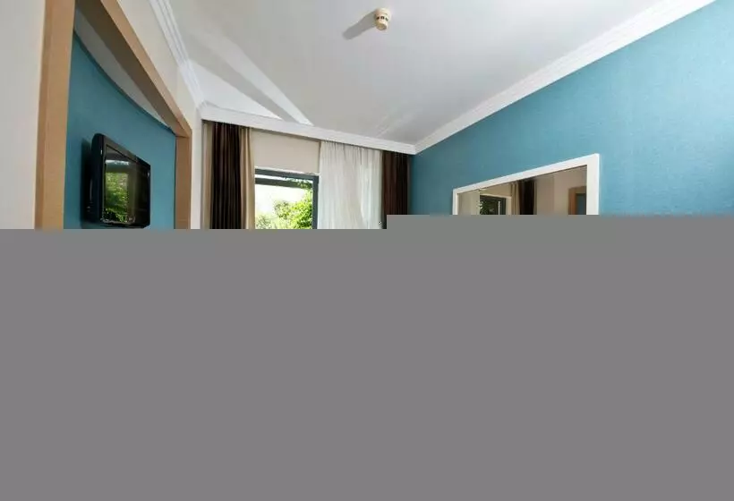 اتاق خانوادگی تودرتو, Limak Limra Hotel & Resort Kemer   Kids Concept