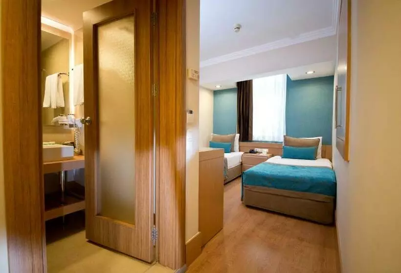 اتاق خانوادگی تودرتو, Limak Limra Hotel & Resort Kemer   Kids Concept