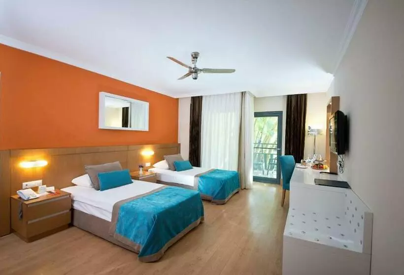 اتاق استاندارد سه نفره, Limak Limra Hotel & Resort Kemer   Kids Concept