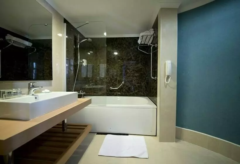 اتاق استاندارد سه نفره, Limak Limra Hotel & Resort Kemer   Kids Concept