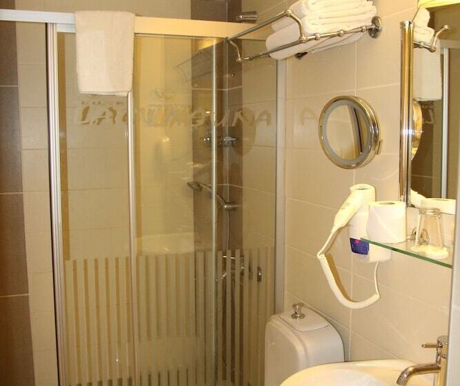 سوییت جونیور, Suite Laguna Otel