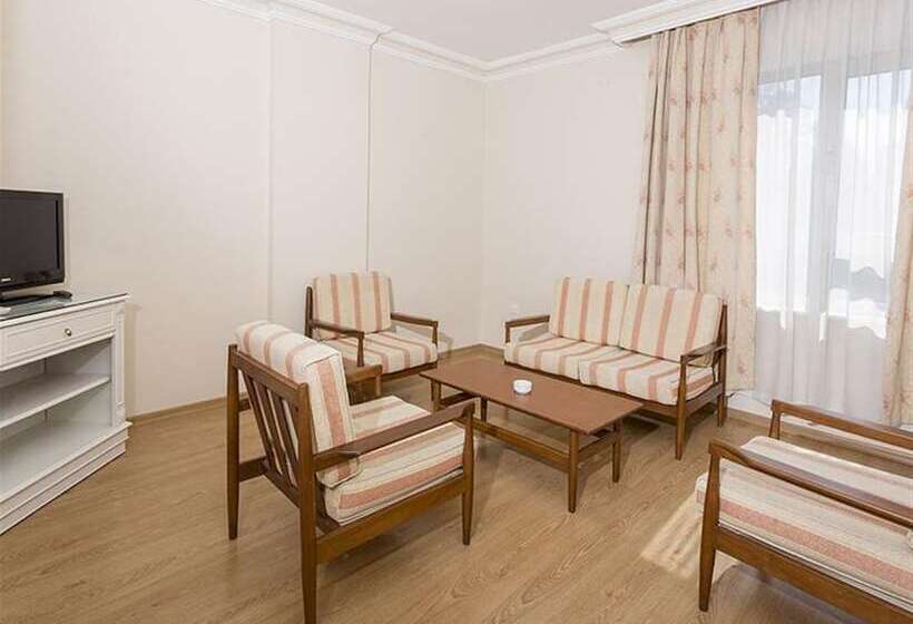 سوییت جونیور, Suite Laguna Otel