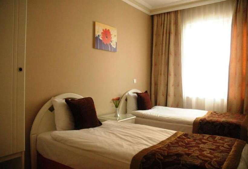 سوییت جونیور, Suite Laguna Otel