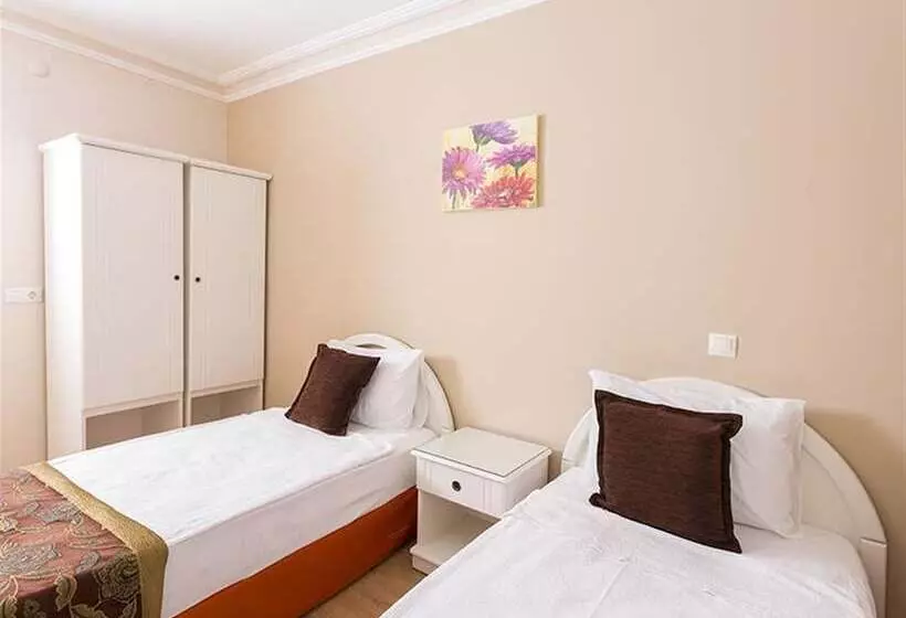 سوییت جونیور, Suite Laguna Otel