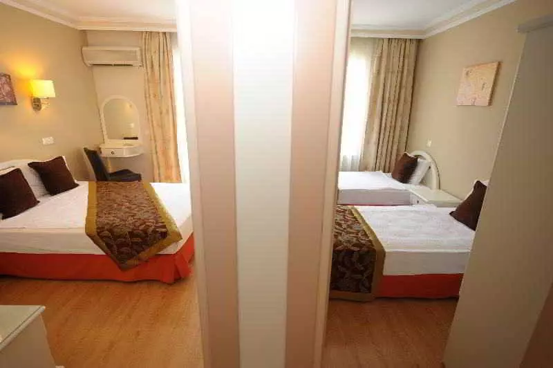 اتاق خانوادگی, Suite Laguna Otel