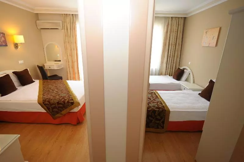 اتاق خانوادگی, Suite Laguna Otel